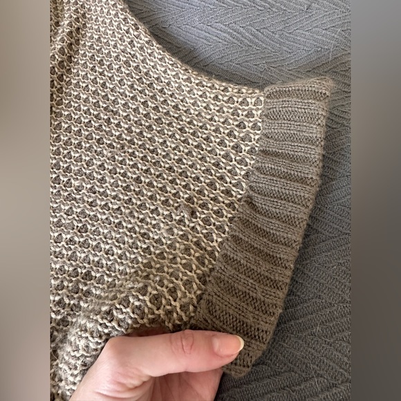 Knitted Hannah Sweater - Picture 4 of 4